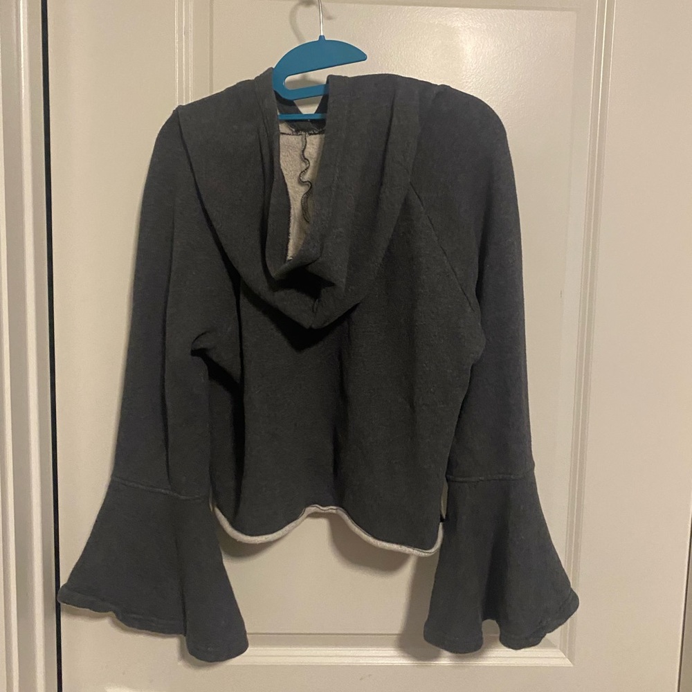 MELROSE AND MARKET CROPPED HOODIE